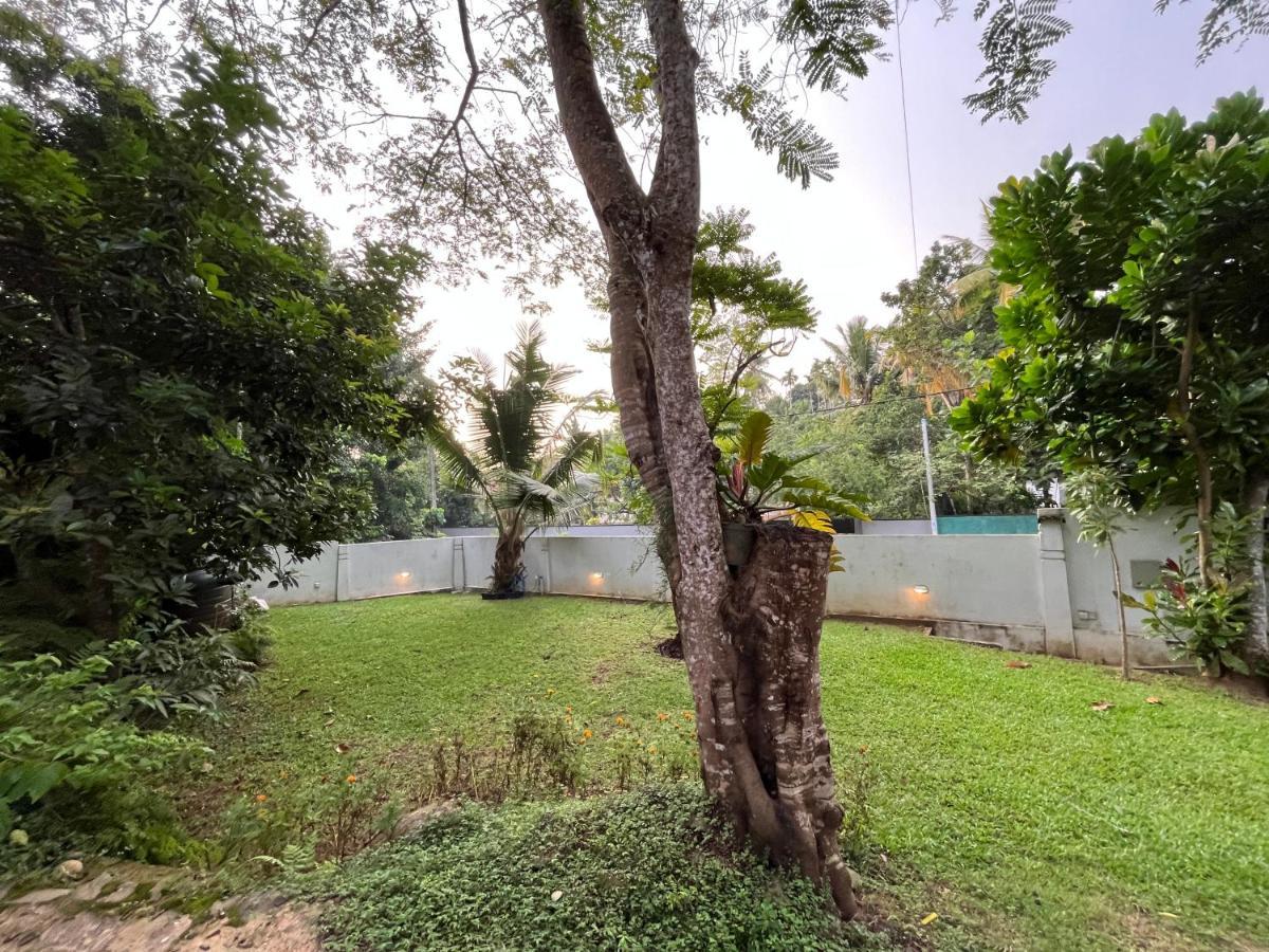 Villa Dinoos- Weligama Eksteriør bilde