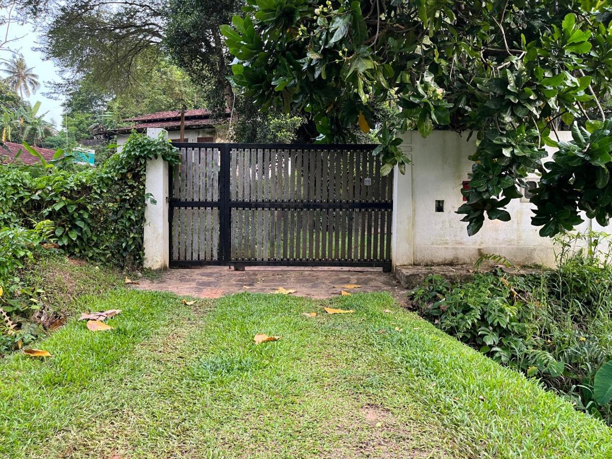 Villa Dinoos- Weligama Eksteriør bilde