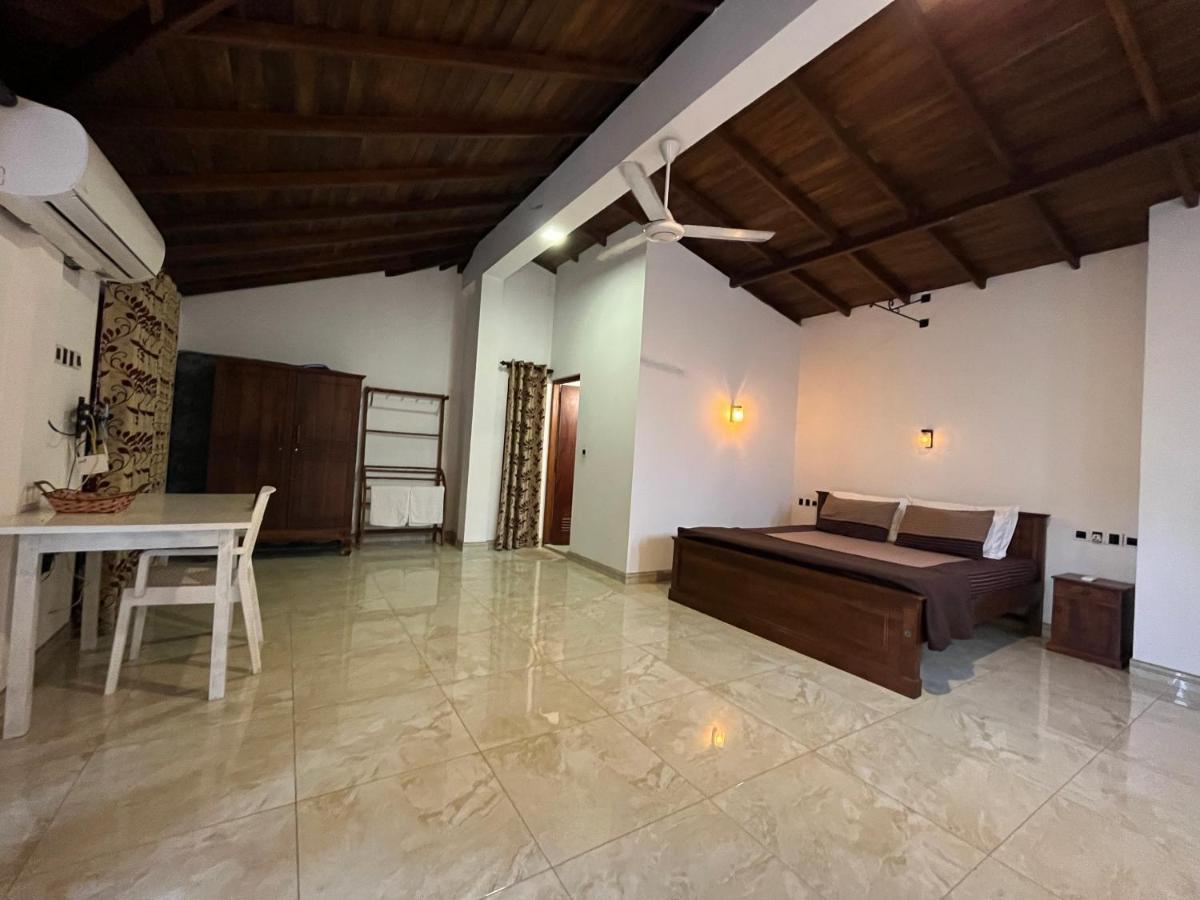 Villa Dinoos- Weligama Eksteriør bilde