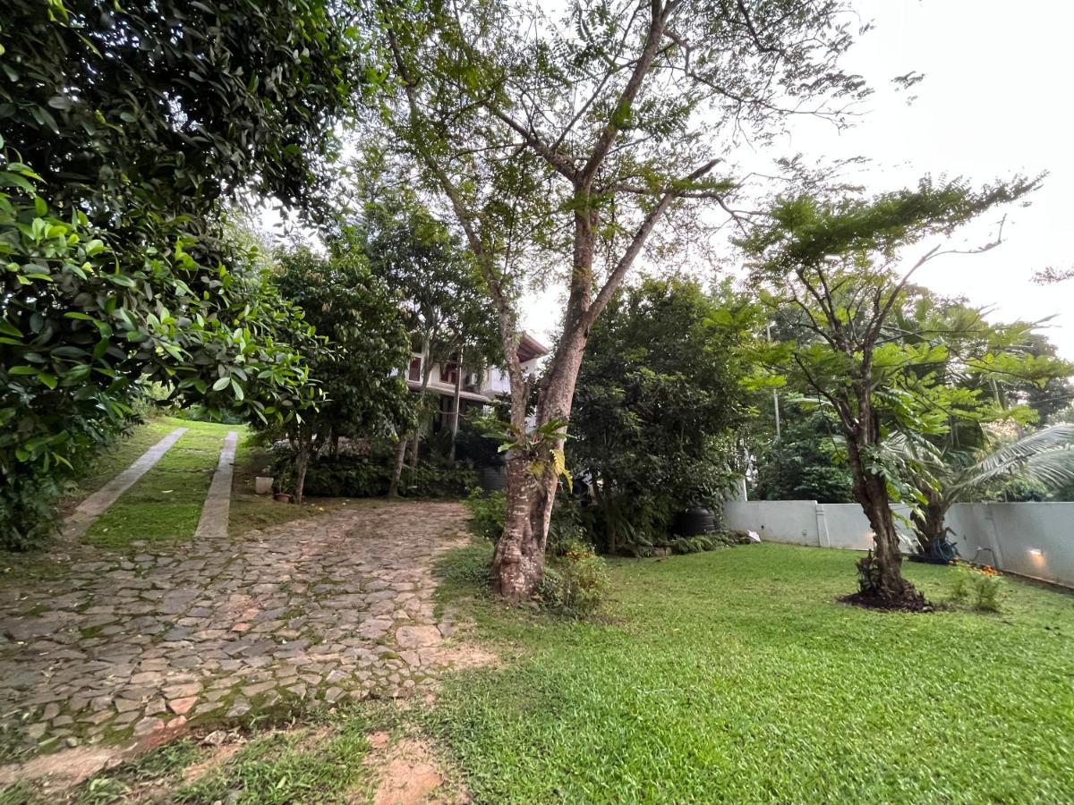 Villa Dinoos- Weligama Eksteriør bilde